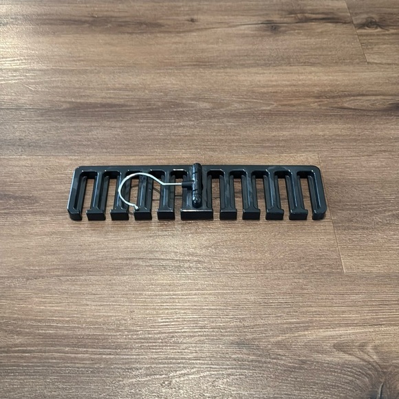 Belt Hanger/Tie Holder with 360° Swivel Hook 10-Layer Rack for Space Saving. - Picture 7 of 7